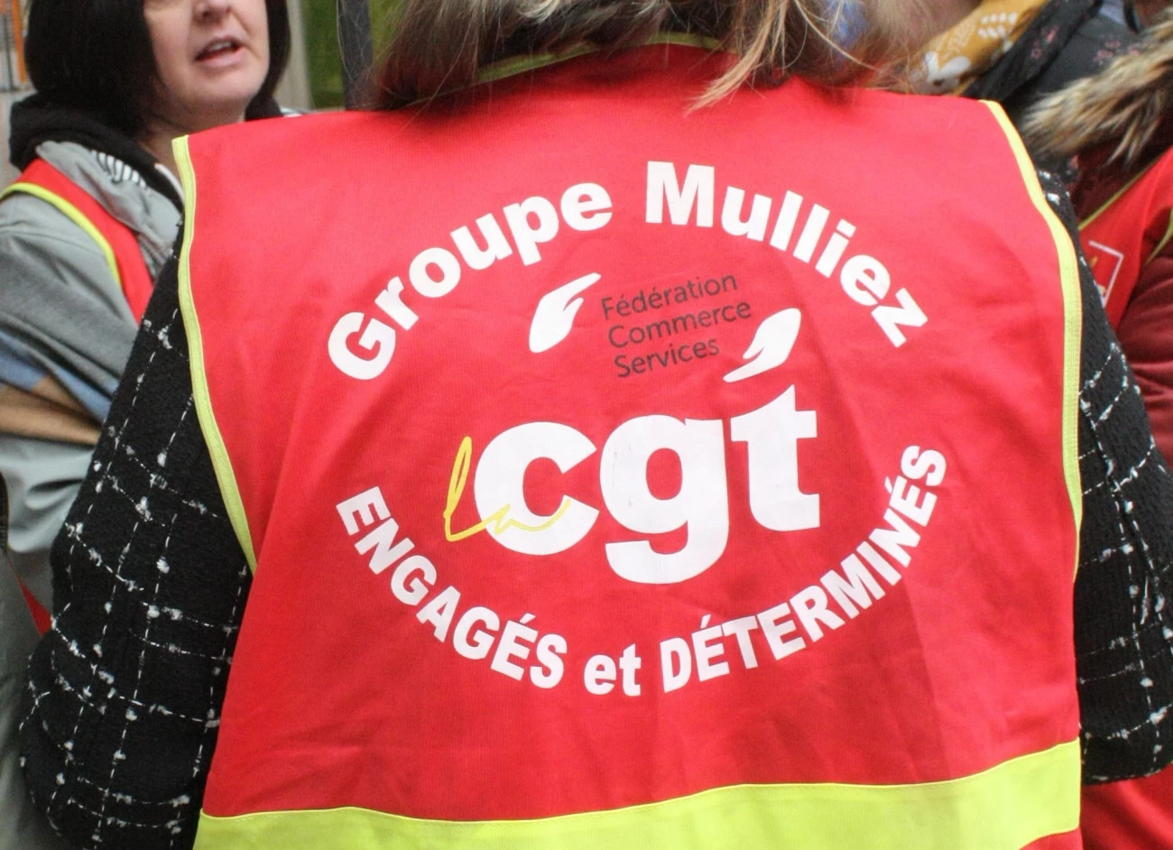 La famille Mulliez se porte-t-elle si mal ? Auchan Grande distribution Social Emploi 