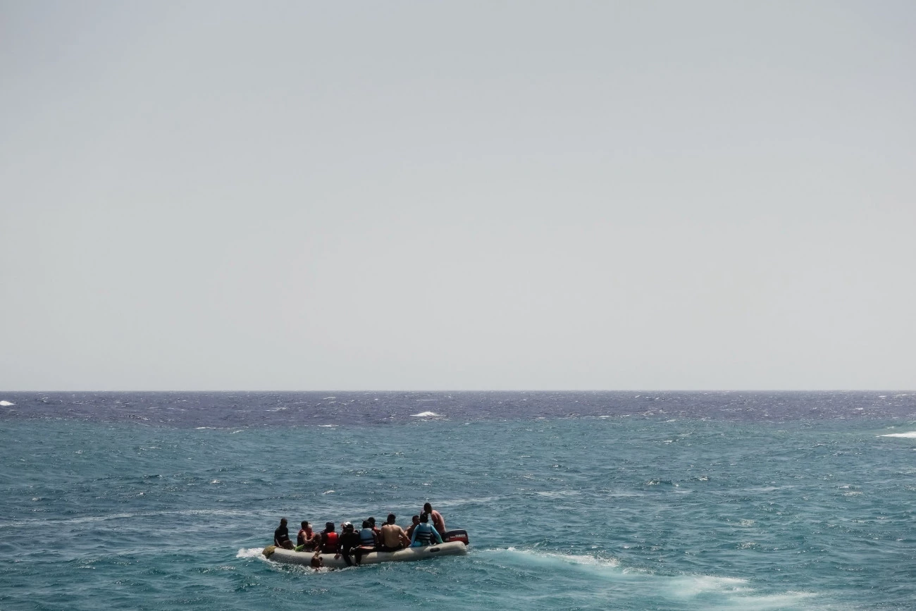 Deux personnes migrantes meurent en tentant de rejoindre l'Angleterre Brève Calais Royaume-Uni 