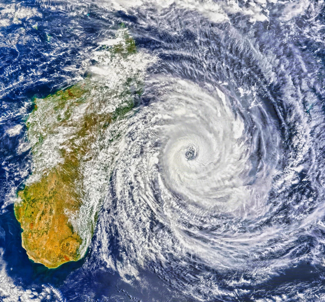 Mayotte sous l'effet d'un cyclone meurtrier et inédit Outre-mer Mayotte 