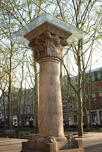 La Commune de Paris célébrée autour de la Colonne aux Baisers