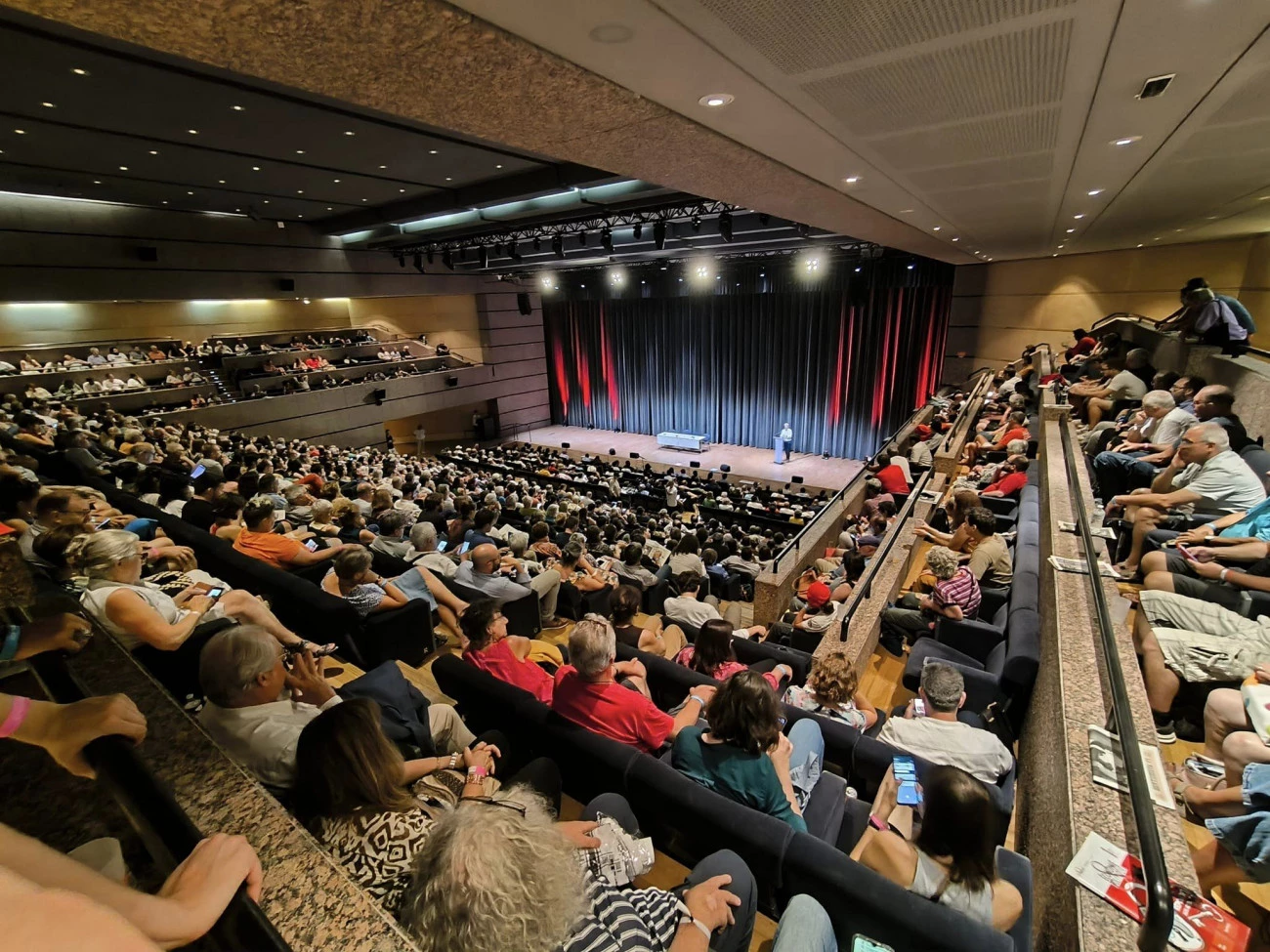 Les communistes se réunissent avec panache à Montpellier PCF Brève Réflexions 