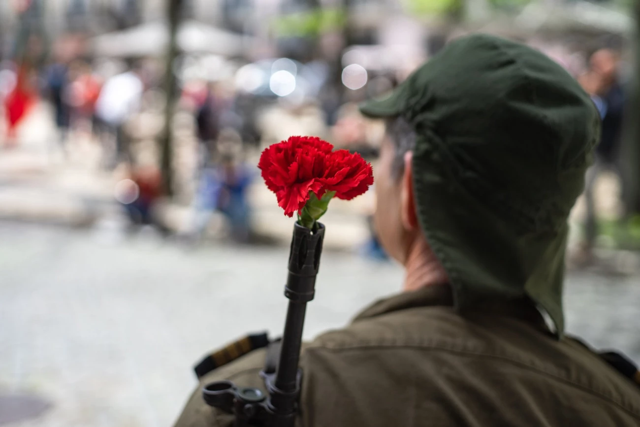 Un 25 avril 1974 inoubliable... la Révolution des Œillets au Portugal !